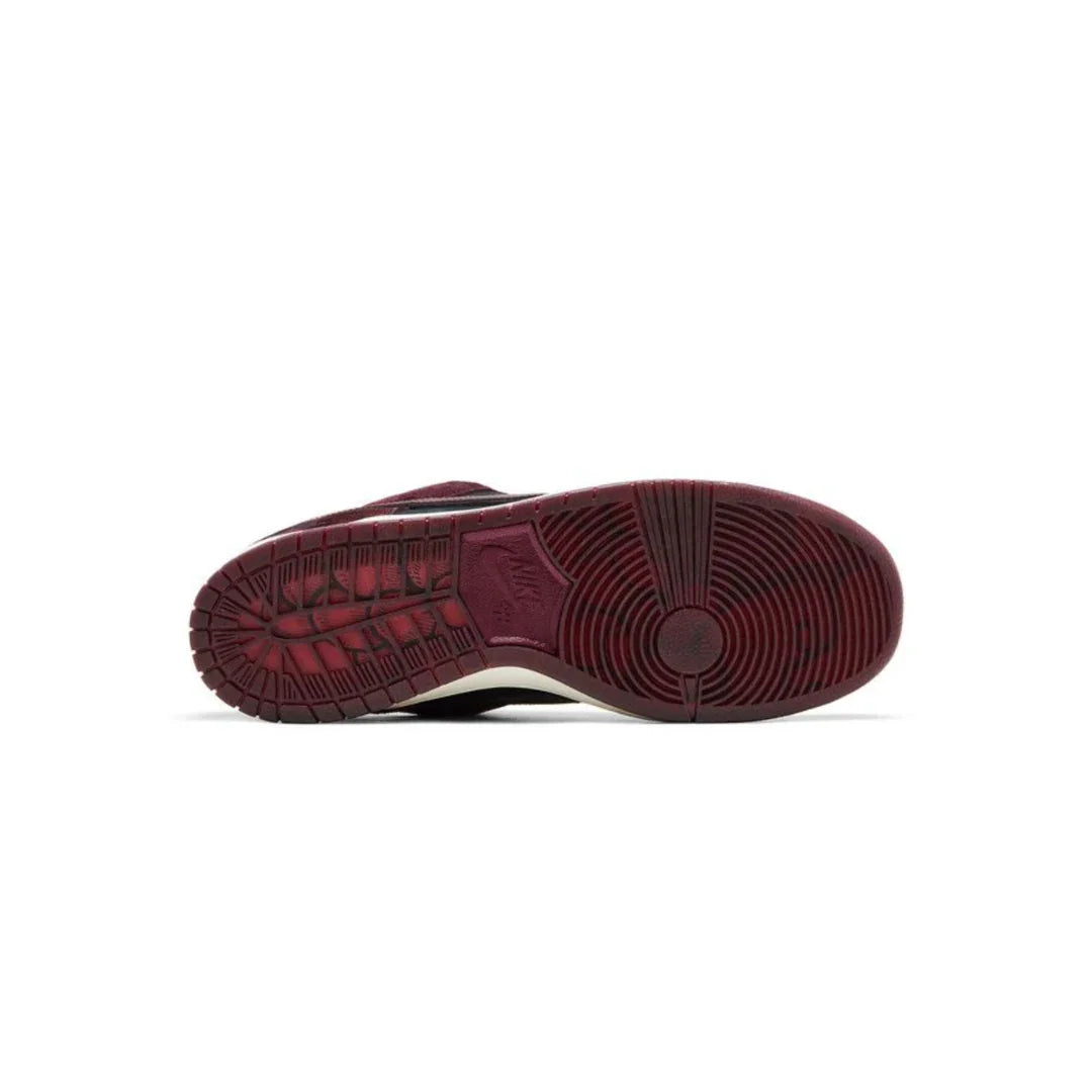 Nike SB Dunk Riot Skateshop
